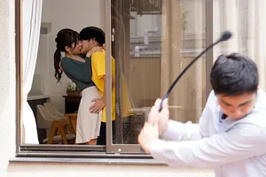 Dí buồi ngập mồm em thư ký khi bố đi vắng