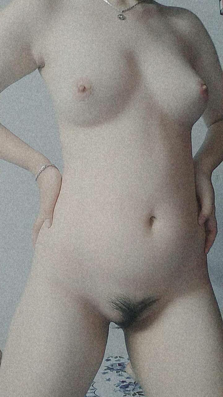 KIR-062 Một cô nhân viên văn phòng trêu chọc sếp và kiểm soát việc xuất tinh của ông ấy